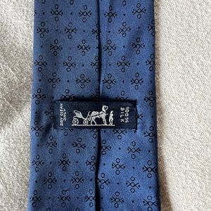 VINTAGE BLUE PATTERNED HERMÈS TIE